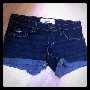 NWOT Hollister Jean Shorts - sz 3 - sz 26